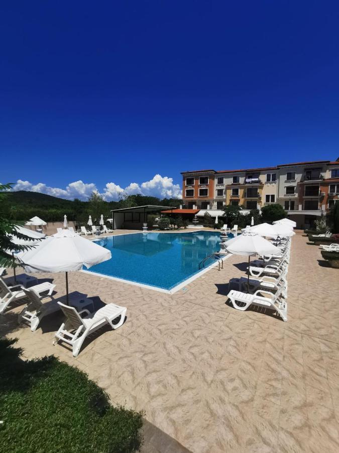 Lily Beach - Apartment 408A Созопол Екстериор снимка